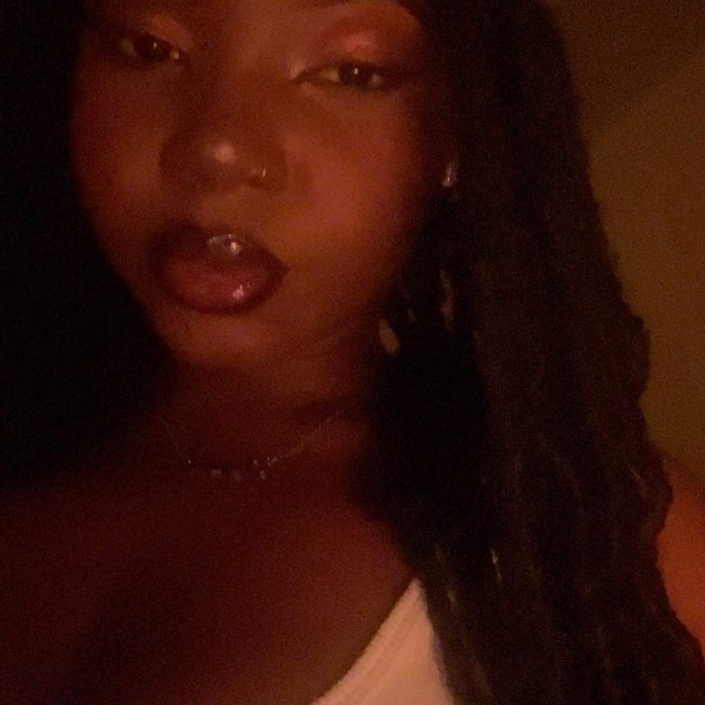 Meet your Posher, Naria